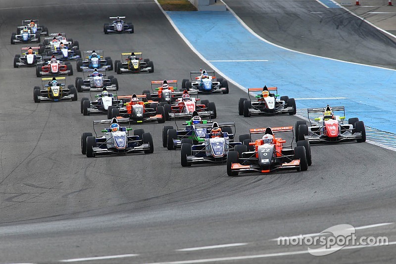 Geen Formule Renault 2.0 Alps in 2016