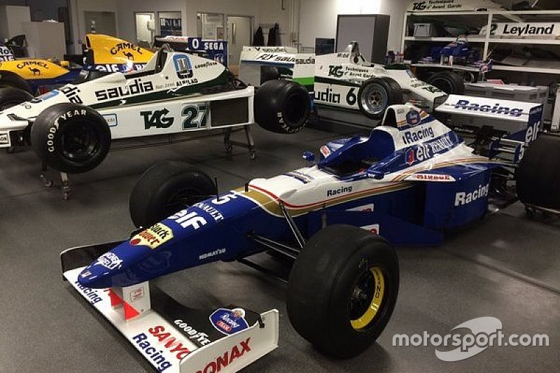 Momento nostalgia: Williams exibe carros antigos no Twitter