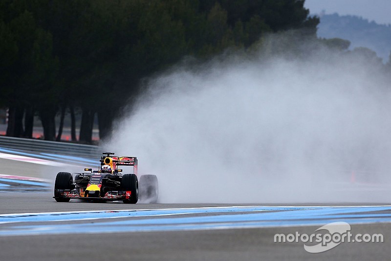 Ricard, Day 1: Ricciardo indica la strada... bagnata