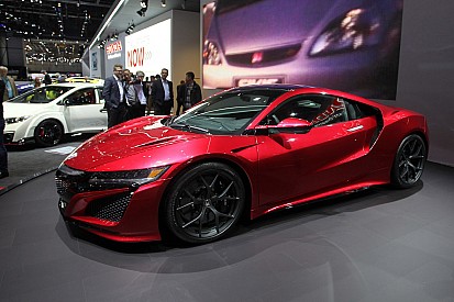 Amerikaan betaalt 1,2 miljoen dollar voor eerste nieuwe Acura NSX
