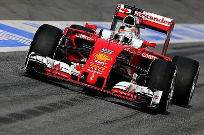Test Barcellona, Day 1: Vettel veloce, Hamilton maratoneta