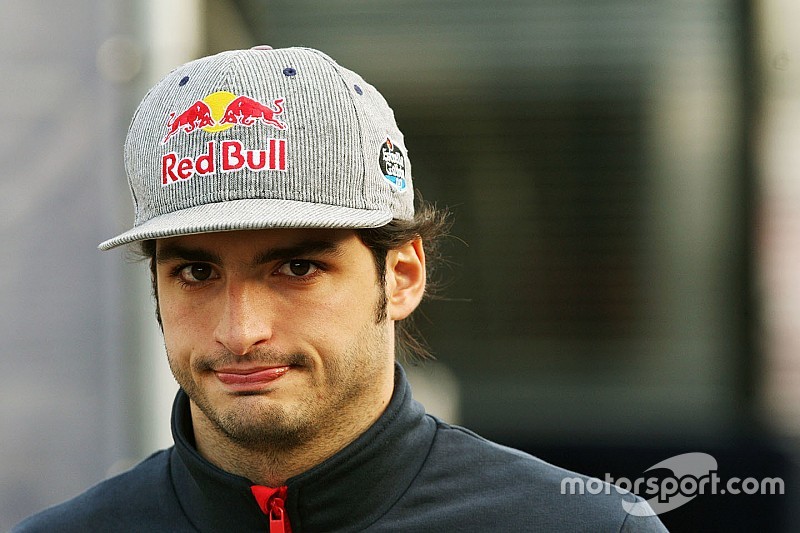 Sainz diz não se sentir desvalorizado ao lado de Verstappen