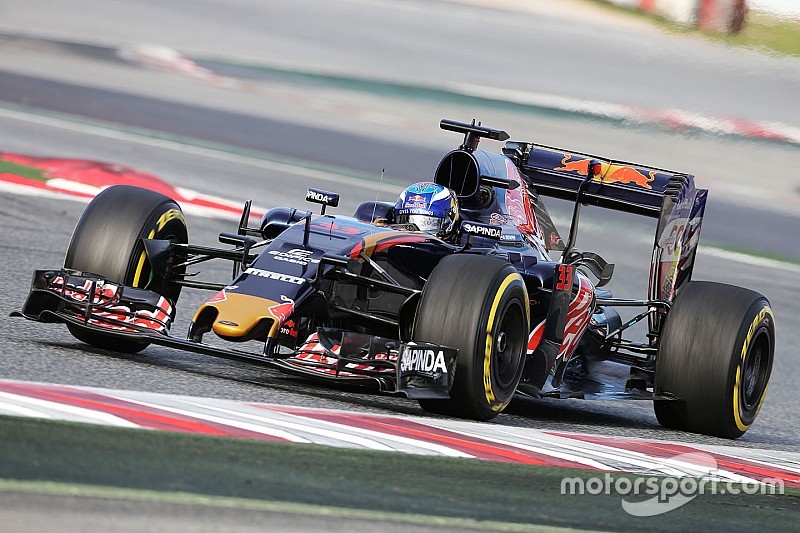 Verstappen rijdt 159 ronden op voorlaatste testdag