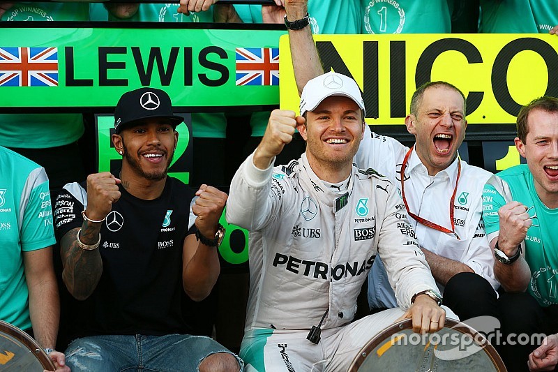 Rosberg prijst bandengok Mercedes: