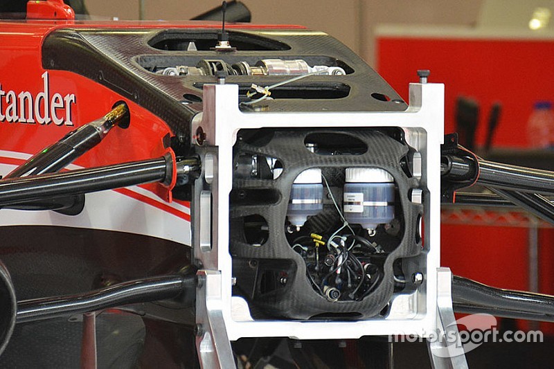 Ferrari: a cosa serve il... teschio di carbonio?