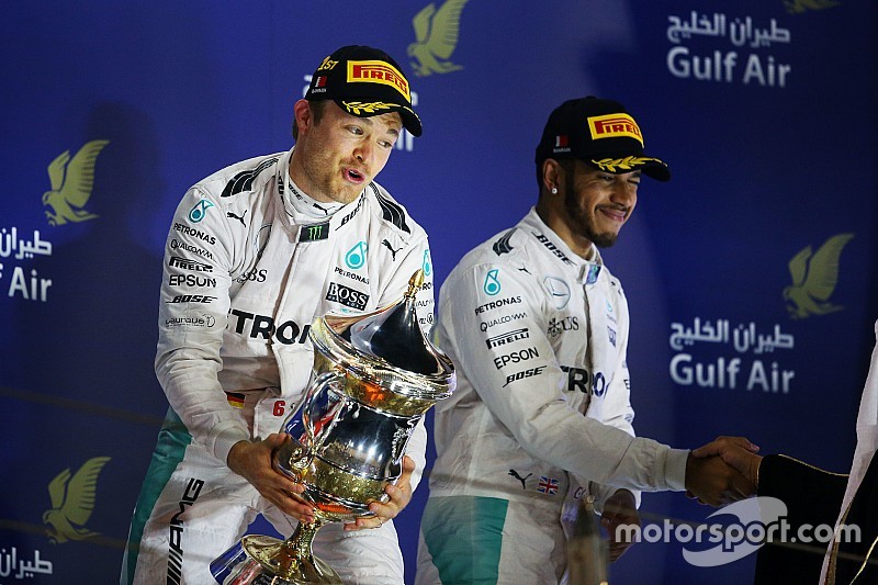 Tussenstand Formule 1: Rosberg nu 17 punten voor op Hamilton
