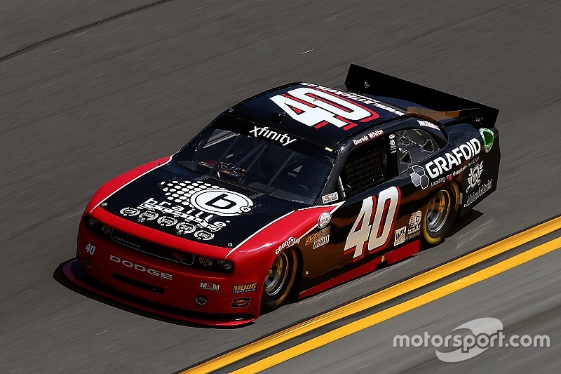 Derek White suspendido indefinidamente de NASCAR después de la detención