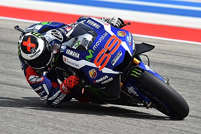 Lorenzo claimt dat Rossi 'zelfs de versnellingen kopieert'