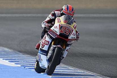 Lowes gana desde la pole tras una exhibición de derrapajes