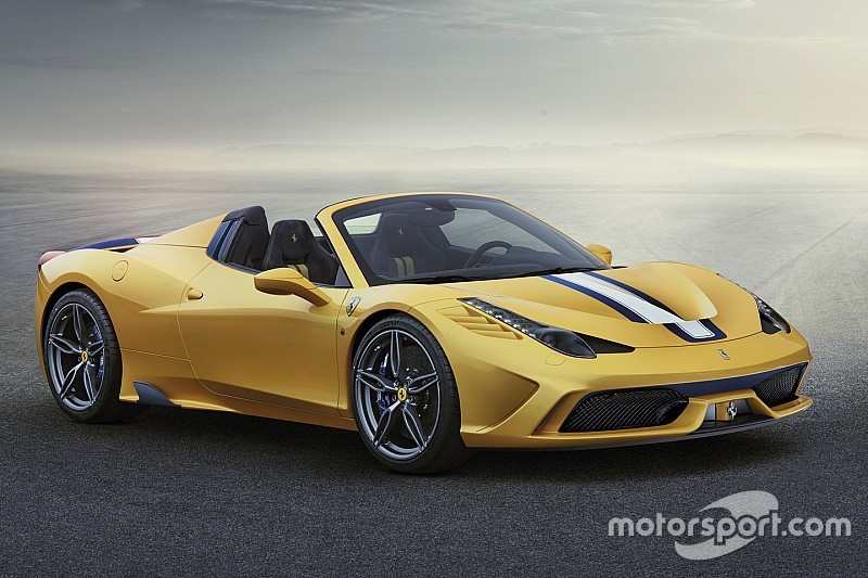 Pijnlijker kan niet: YouTuber sloopt Ferrari 458 van vriend