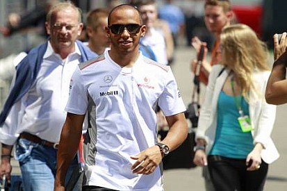 Hamilton Malezya'da sıçrama yapacağına emin
