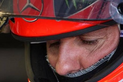 FIA'dan Schumi'ye uyarı cezası