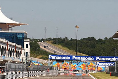 Hill: F1, pistlere daha çok destek vermeli