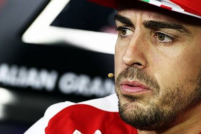 Alonso: Vettel'in Singapur'da şampiyon olmasını engelleyeceğim
