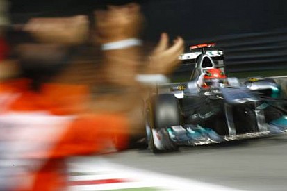 Schumi'den yarış için lastik tasarrufu