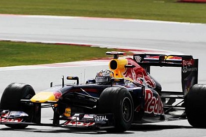 Britanya Grand Prix 2011 Cumartesi antremanları - Vettel lider