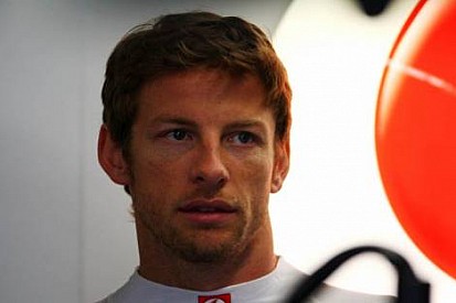 Button McLaren'da uzun dönemli anlaşma düşünmüyor