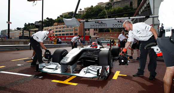 Mercedes 2010'un en hızlı pit mürettebatı oldu