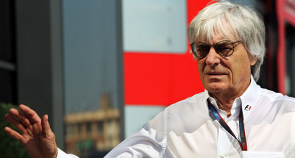 Ecclestone, yeni takımlar için Mosley'i suçladı