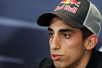 Buemi Toro Rosso ile anlaştığını yalanladı