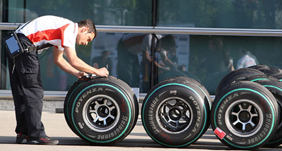 Bridgestone süper soft lastiklerle pilotları zorlayacak