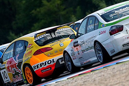 Bulgar Pilot Tanev, WTCC' ye katılıyor!