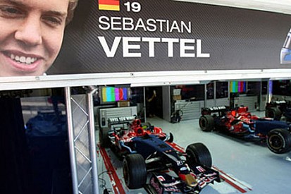Vettel'in McLaren'a geçmesine RedBull izin vermemiş!