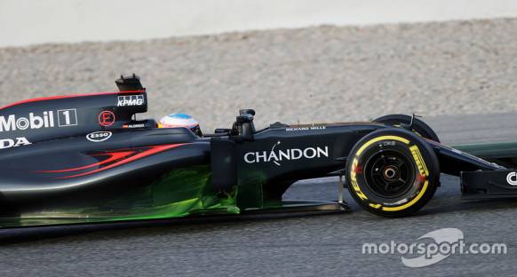 Alonso: Honda Mercedes’ten beygir gücü olarak geride