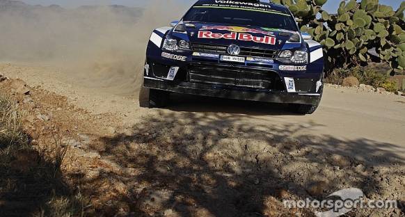 WRC: Ogier günün en uzun etabını kazandı, Latvala galibiyete yakın