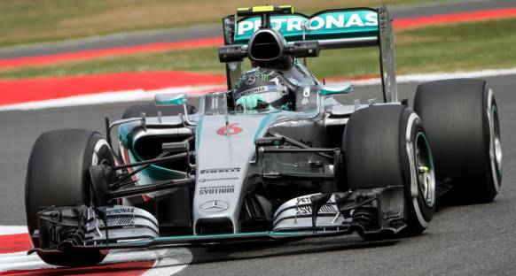 Rosberg: Yağmurda daha fazla pistte kalmalıydım