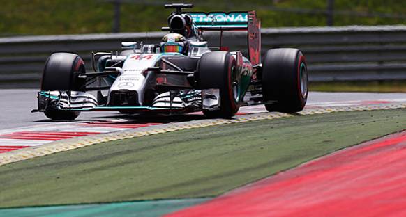 Hamilton Avusturya'da işleri yoluna koymaya kararlı