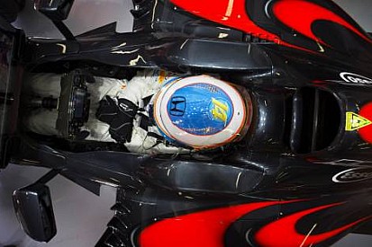 Alonso: 'Mclaren-Honda 2016 aracına odaklanmalı'