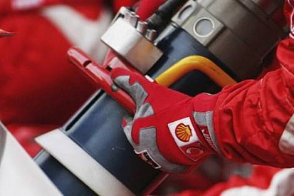 F1 takımları yakıt ikmali projesini reddetti