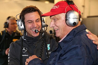 Лауда побоюється Ferrari в 2016 році