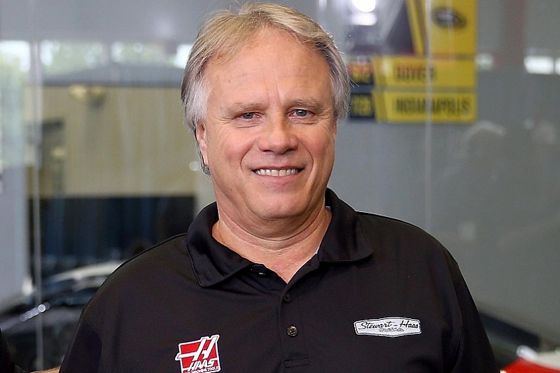 У Haas придивляються до гонщиків Ferrari