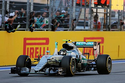 Rosberg na zevende overwinning op rij: “Geweldig weekend”