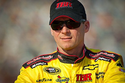NASCAR veteran Dave Blaney injured in World of Outlaws event at Eldora