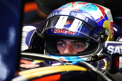 Verstappen hoopt met Ferrari en Mercedes te kunnen vechten