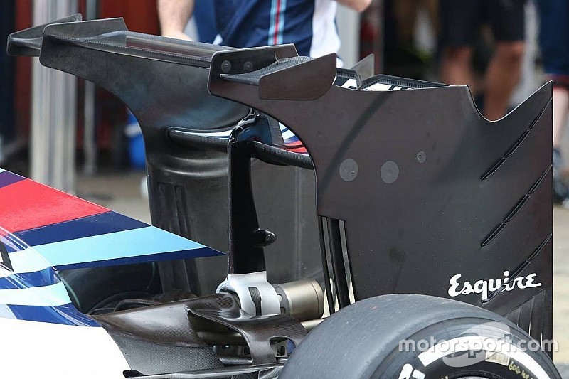 Williams test radicale achtervleugel in Barcelona