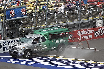 Goodyear suspende prueba en Michigan por lluvia