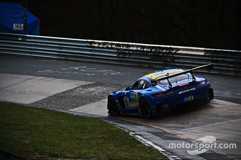 24 Ore del Nurburgring: Mercedes subito davanti nelle libere