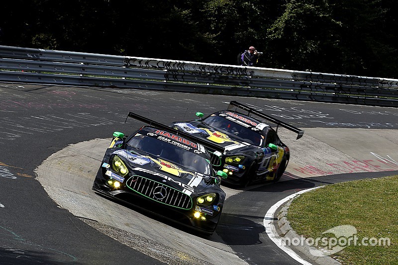 24 Ore del Nurburgring: la Mercedes approfitta dei ritiri dei rivali