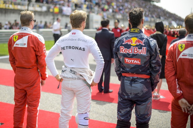 Már megint Rosberg fog nyerni? Ne már! Raikkönen megnyeri „ezt is” és kész!