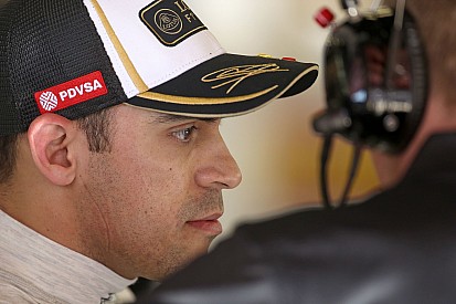 A Pirelli tagadta, hogy Maldonado a tesztpilótájuk lenne!