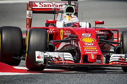 Vettel szerint idén igenis bajnok lehet a Ferrarival
