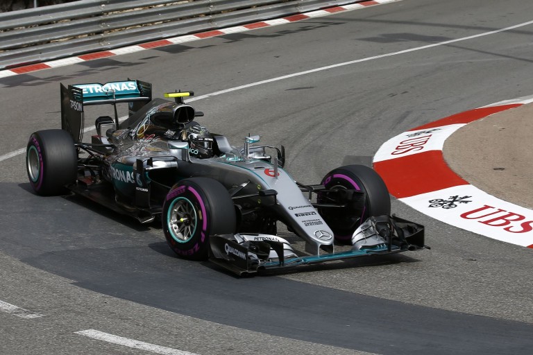 A Mercedes tegnap ment legelőször ultralágyon, így van mit tanulniuk!