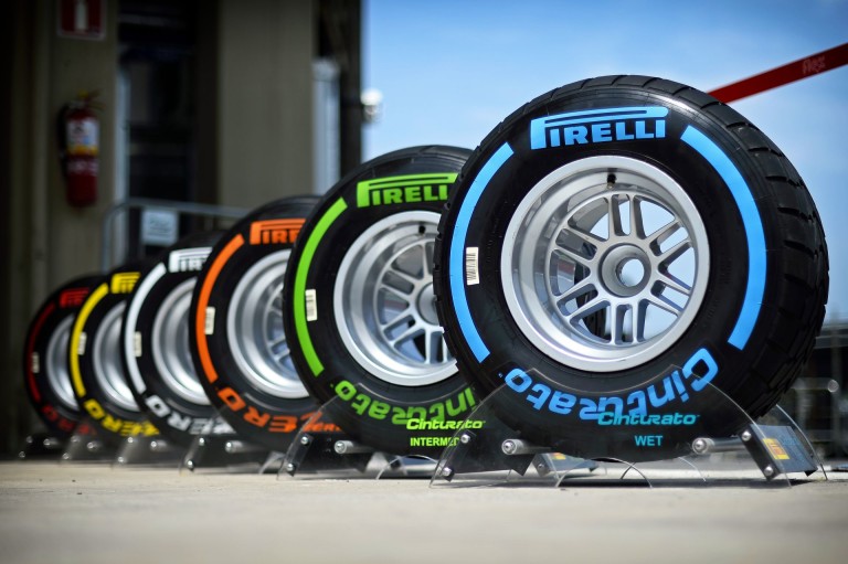 A Pirelli hivatalosan is bemutatta a 2017-es szélesebb F1-es gumikat