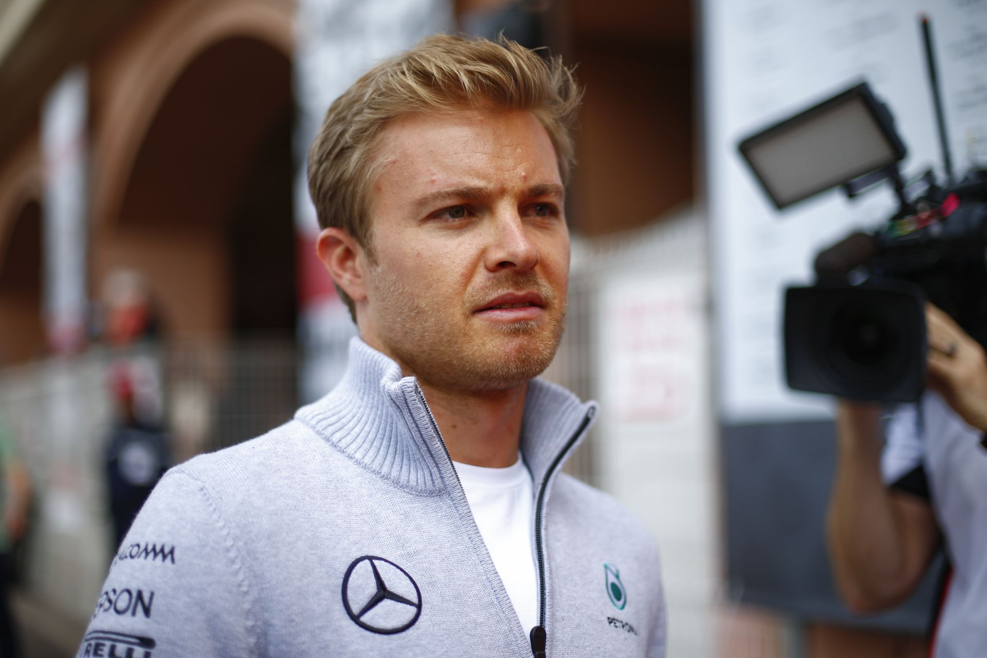 Rosberg sokkot kapott a kamerák előtt - nem ad interjút Verstappen drukkernek!