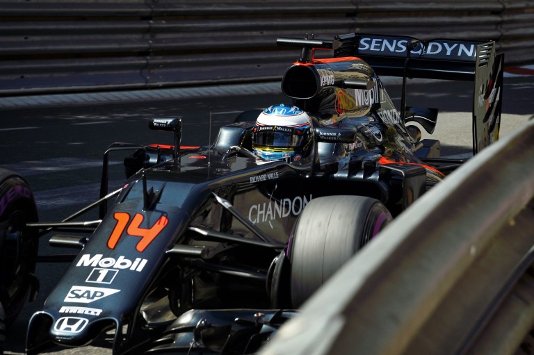 A McLaren továbbra sem boldogul a magas guminyomással