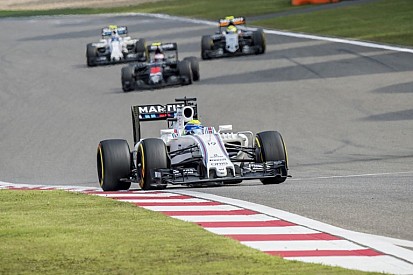 Massa elárulta, mivel tartotta maga mögött Lewis Hamiltont Kínában!